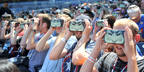 Mr-Robot-VR-Petco-SDCC-2016-photo-by-Kendall-Whitehouse-480x240