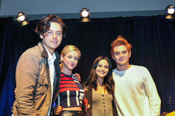 Riverdale-WizardWorldPHL-2017-photo-by-Kendall-Whitehouse-600x400