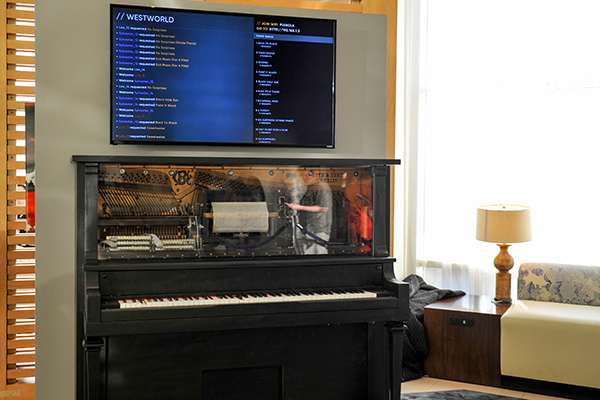 Westworld-Player-Piano-SDCC-2017-photo-by-Kendall-Whitehouse-600x400.jpg