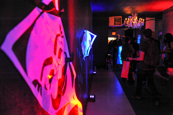 E-Coin-Launch-Exit-Corridor-NYCC-2017-photo-by-Kendall-Whitehouse-600x400