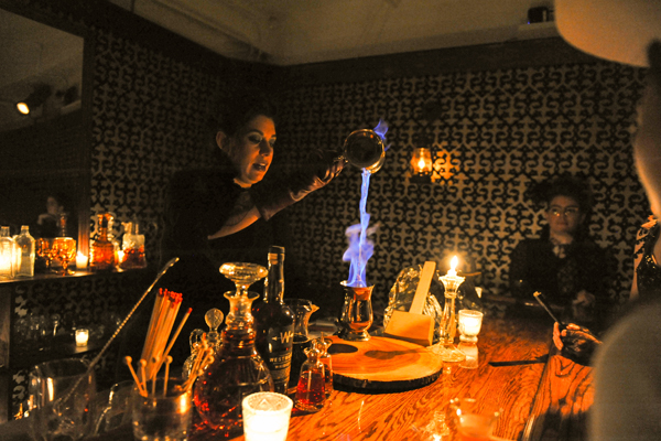 Westworld-Blue-Blazer-NYCC-2017-photo-by-Kendall-Whitehouse-600x400