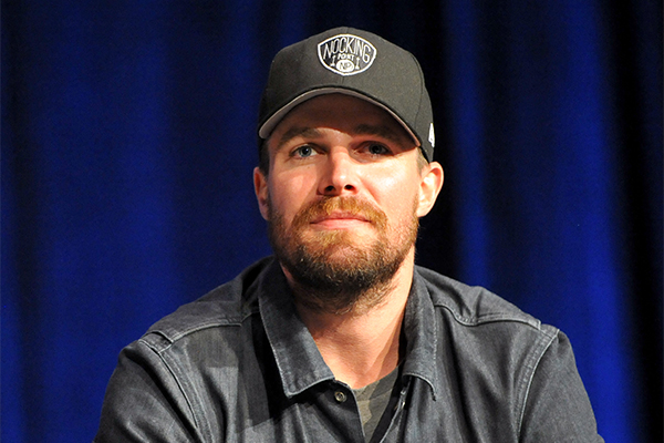 Stephen-Amell-WWPhillyCC-2018-photo-by-Kendall-Whitehouse-600x400.jpg