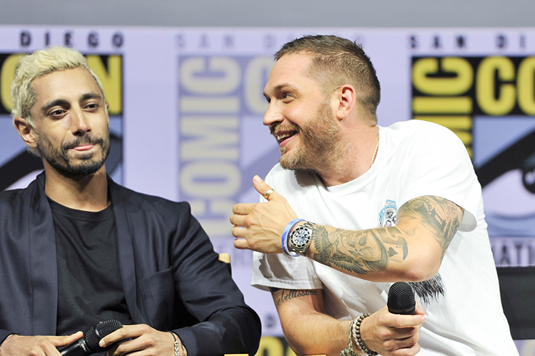 Riz-Ahmed-Tom-Hardy-SDCC-photo-by-Kendall-Whitehouse-750x500.jpg
